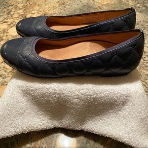 Vionic Desiree Quilted Ballet Flat.  Size 6. EC
